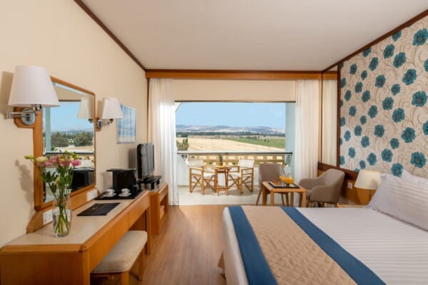 28 ATHENA ROYAL BEACH HOTEL SUPERIOR ROOM LV