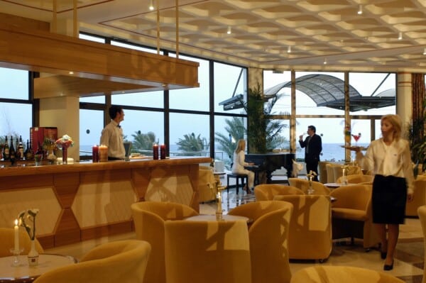 22 ATHENA ROYAL BEACH HOTEL PIANO BAR