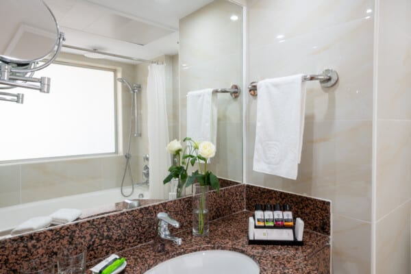 31.1 ATHENA ROYAL BEACH HOTEL BATHROOM