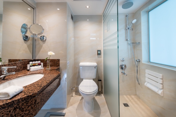 31.2 ATHENA ROYAL BEACH HOTEL CLASSIC ROOM AND SUPERIOR ROOM SHOWER