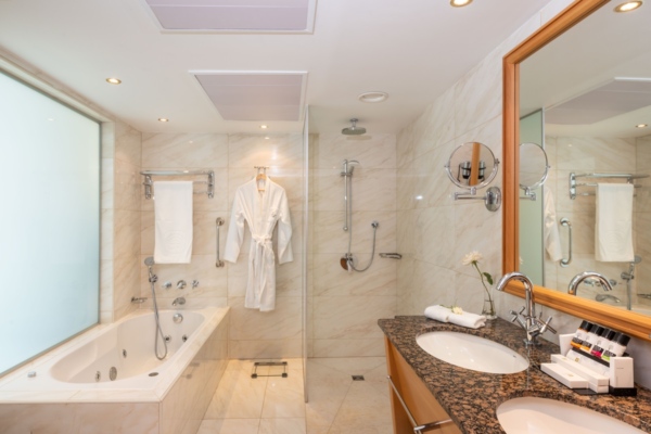 36 ATHENA ROYAL BEACH HOTEL EXECUTIVE ONE BEDROOM SUITE BATHROOM WITH JACUZZI